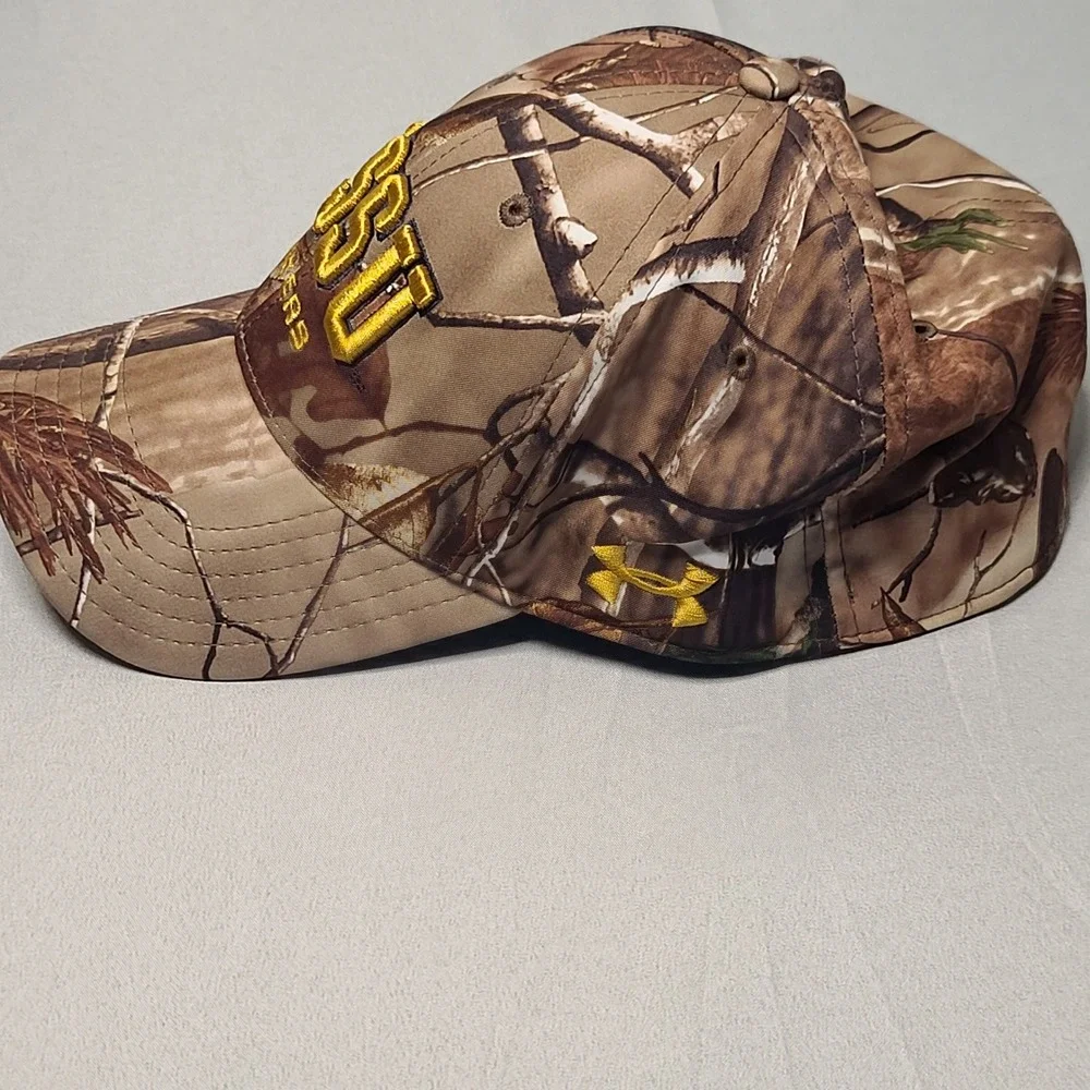 Under Armour LSSU Lakers Hat mens LG/XL Camo Embroidered Baseball‎ Cap  Ncaa